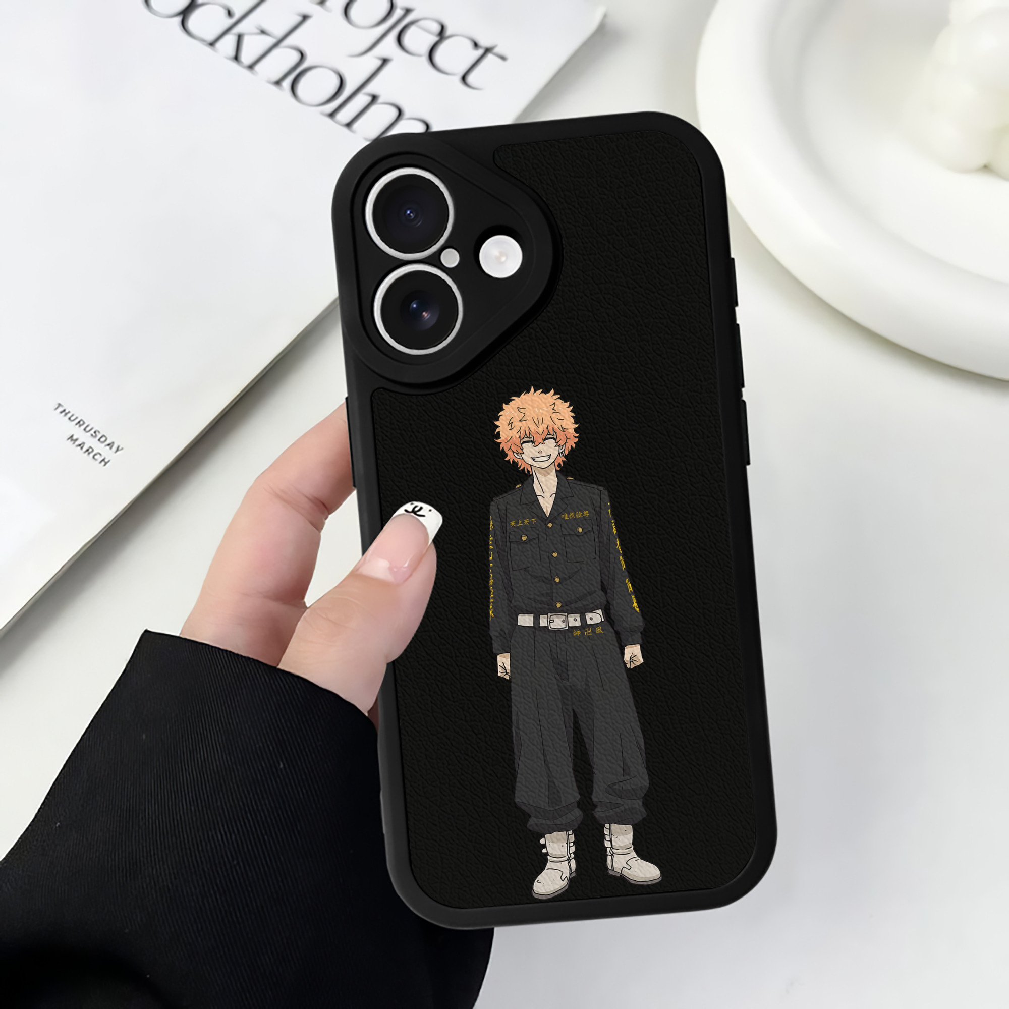 （画像用） 東京リベンジャーズ Tokyo Revengers 【iPhone 16シリーズ対応】シリコンスマホケース（レザー調） 材質：シリコン